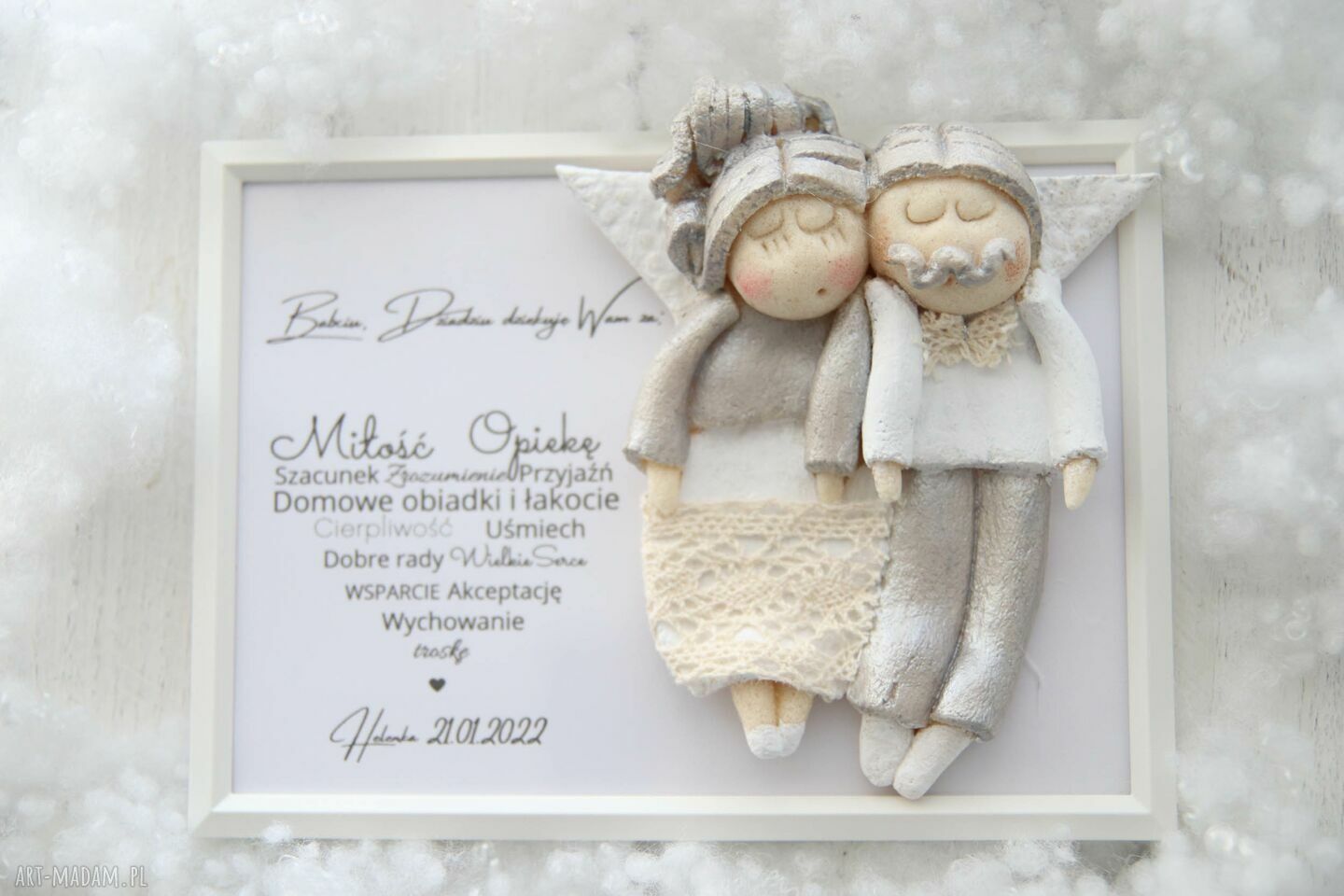 Anioły na szczęście na Dzień Babci i Dziadka - personalizowana ramka z aniołem z masy solnej