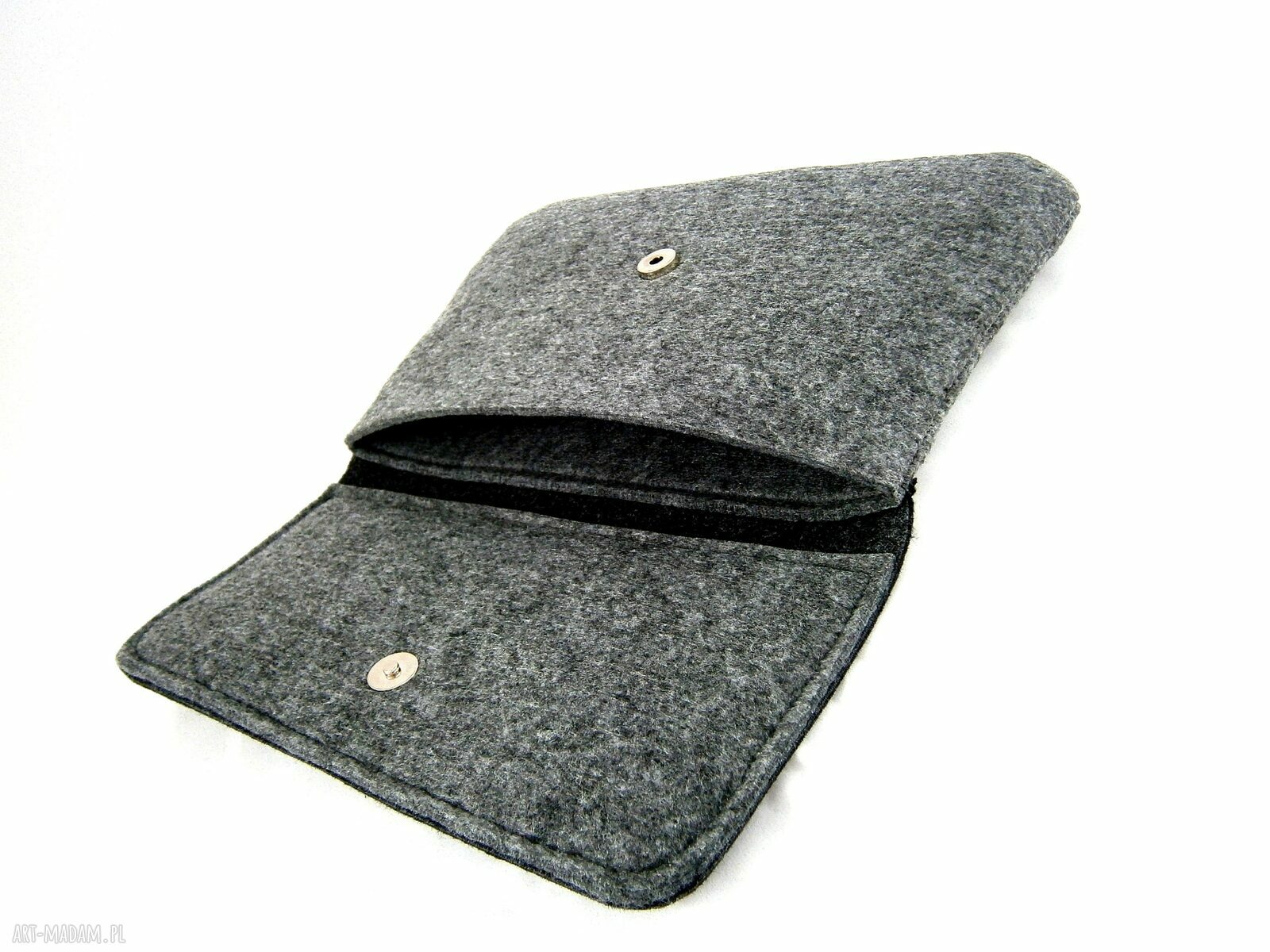Anthracite clutch