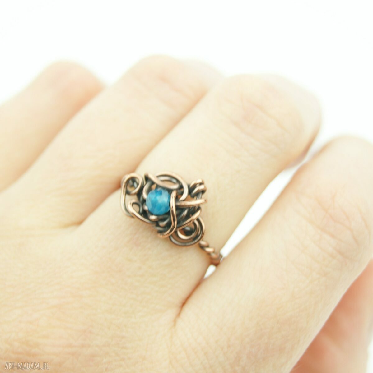 Regulowany pierścionek z apatytu i miedzi - wire wrapping