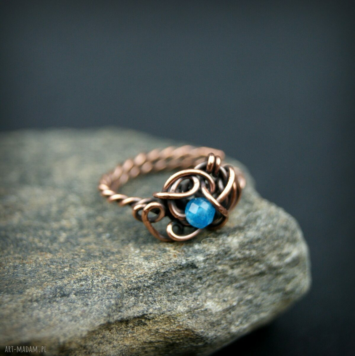 Regulowany pierścionek z apatytu i miedzi - wire wrapping