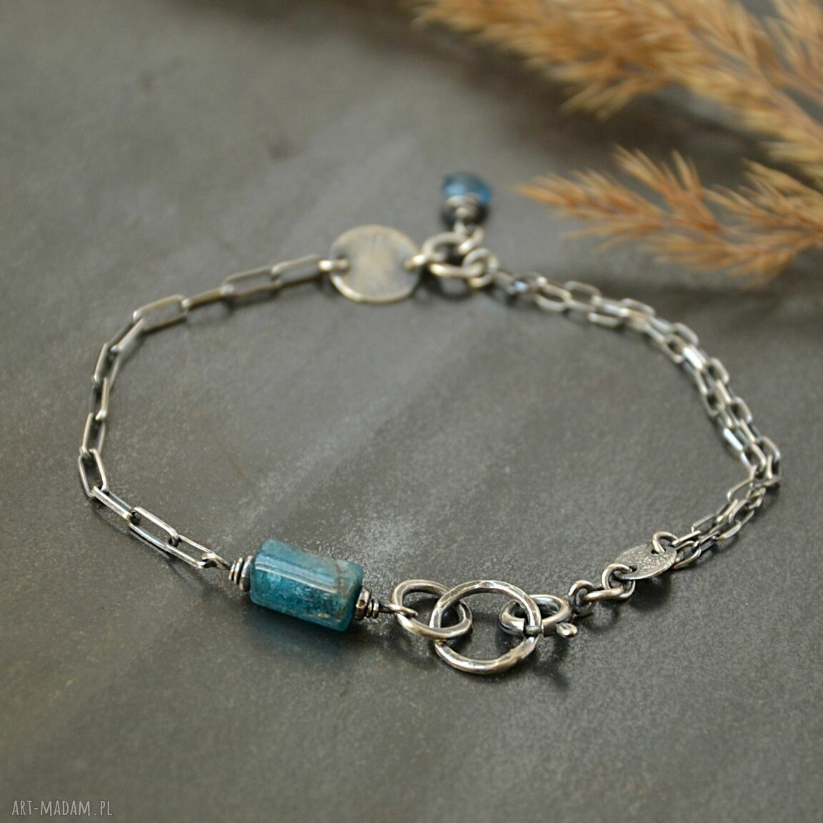 Turkusowy apatyt w srebrze 925 - bransoletka z zawieszką (handmade)