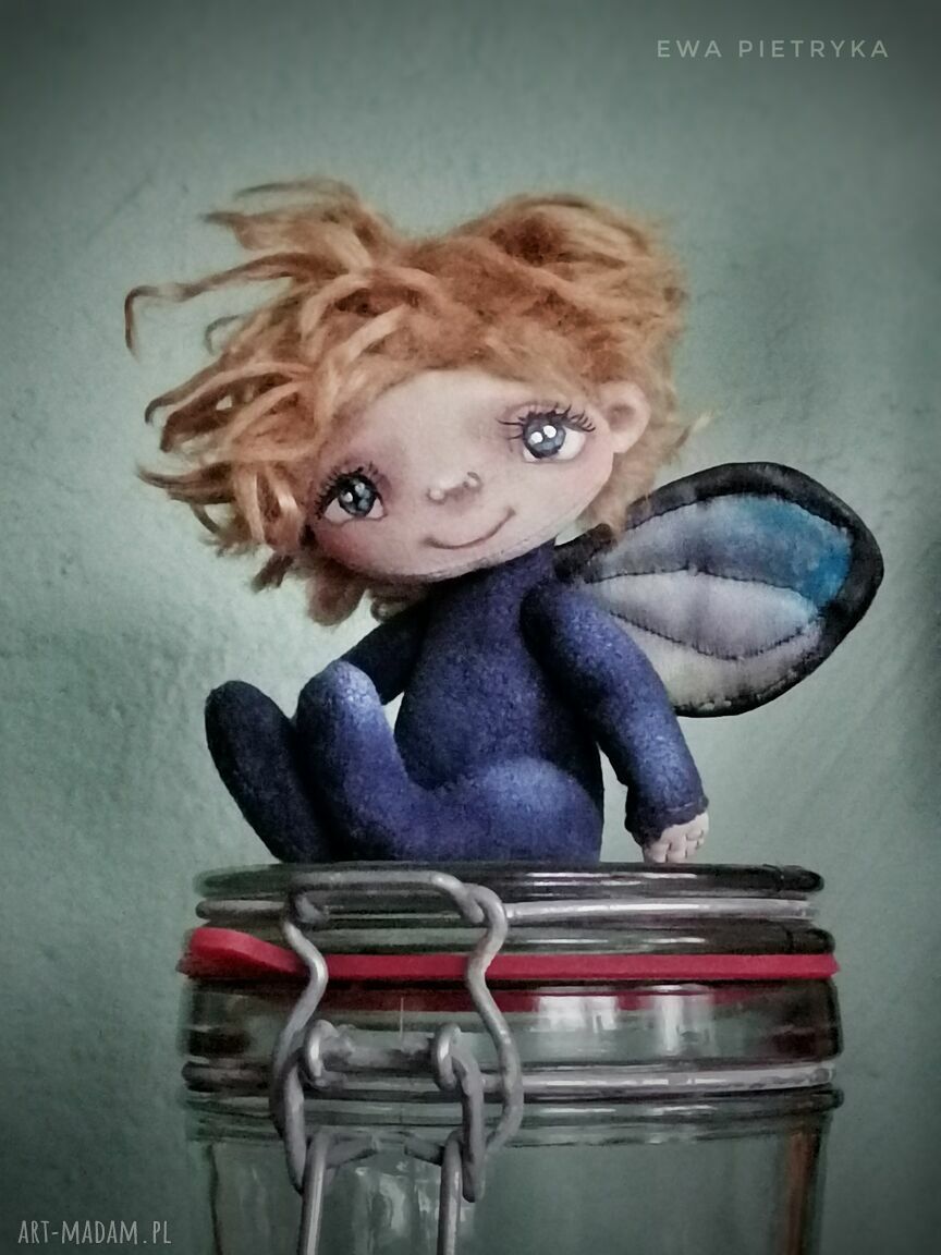 Artystyczna lalka kolekcjonerska - malutki aniołek z tkaniny (ok. 12 cm)