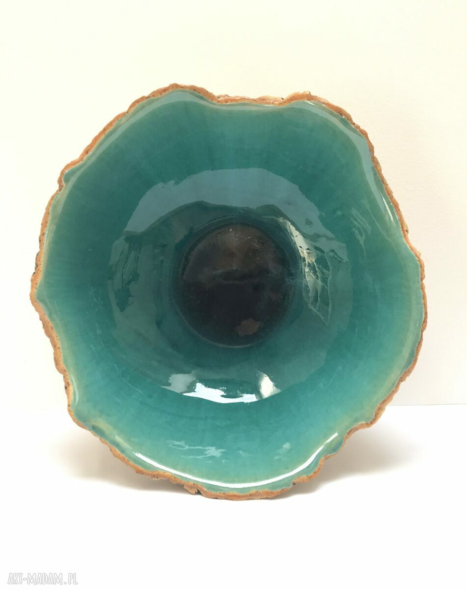 Artystyczna misa ceramiczna z turkusowym wnętrzem