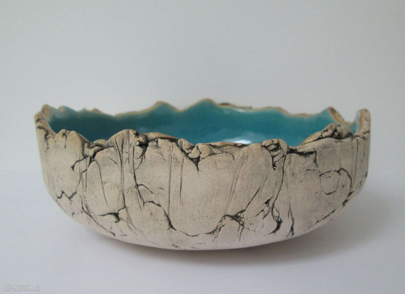 Artystyczna miska ceramiczna jak skała na przekąski (rękodzieło)