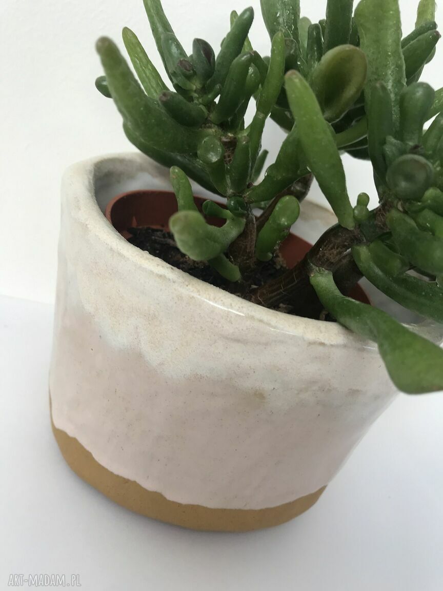 Artystyczna pastelowa osłonka ceramiczna na sukulent