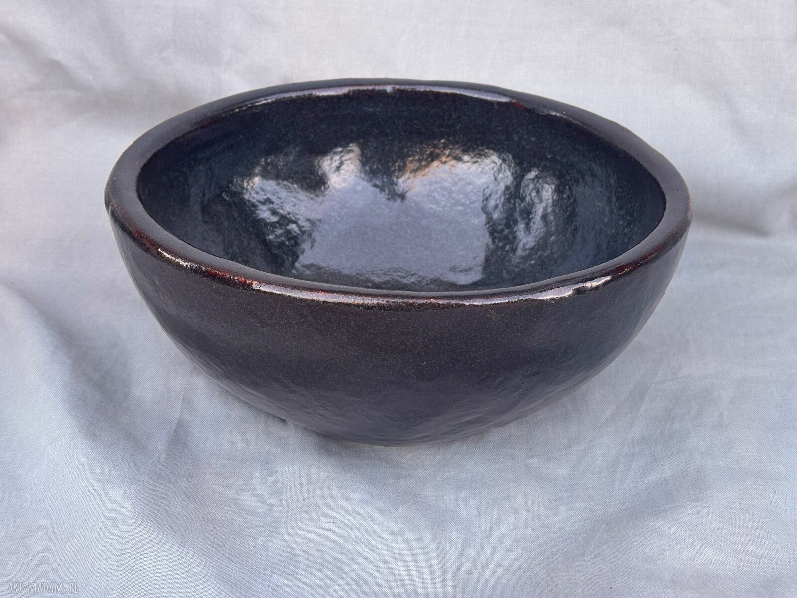 Artystyczna umywalka nablatowa w stylu boho - brązowa ceramika