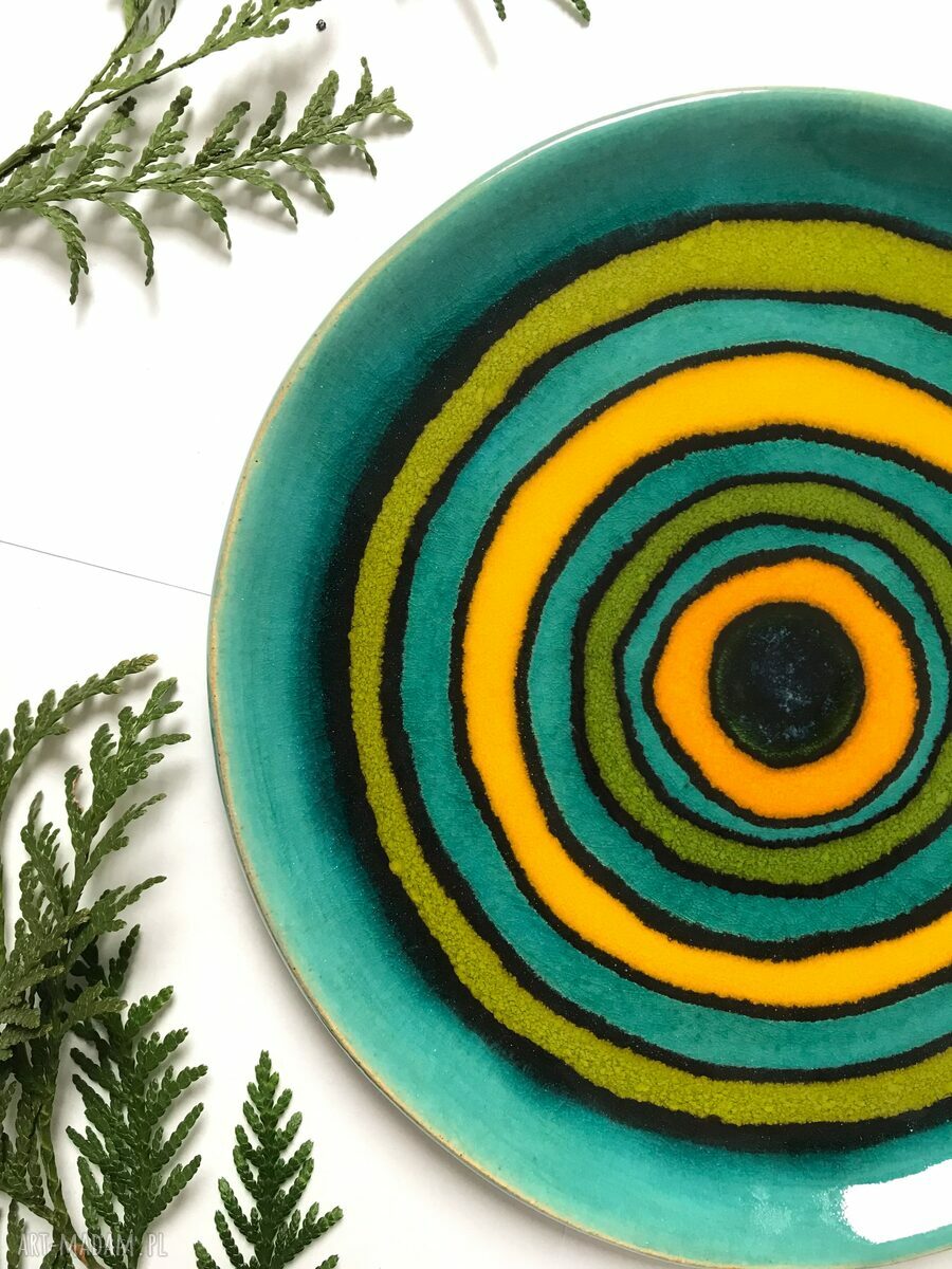 Kolorowy artystyczny talerzyk ceramiczny do dekoracji wnętrza
