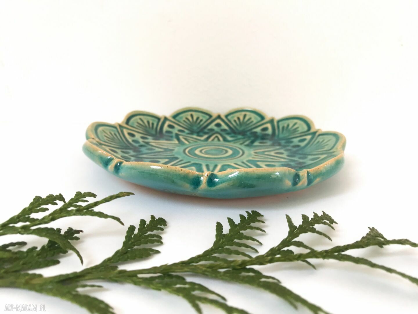 Artystyczny talerzyk ceramiczny - podstawka na biżuterię