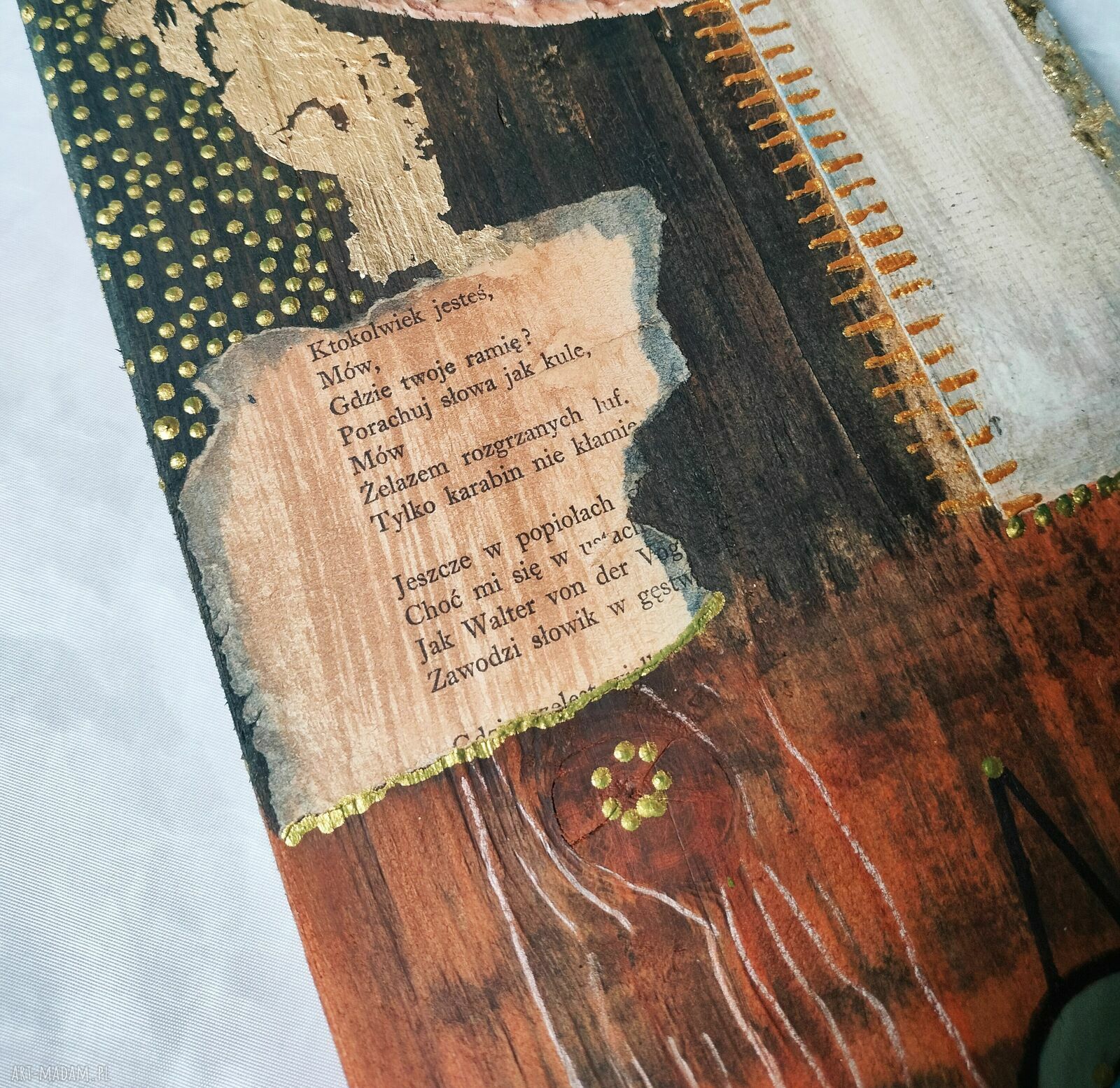 Asamblaż 1 - obraz abstrakcyjny na starej desce 60x16 cm