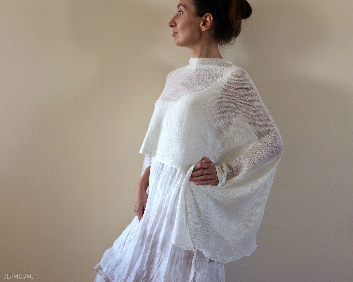 Asymetryczna tunika lniana 100% kremowa narzutka i ponczo (one size S/M/L)