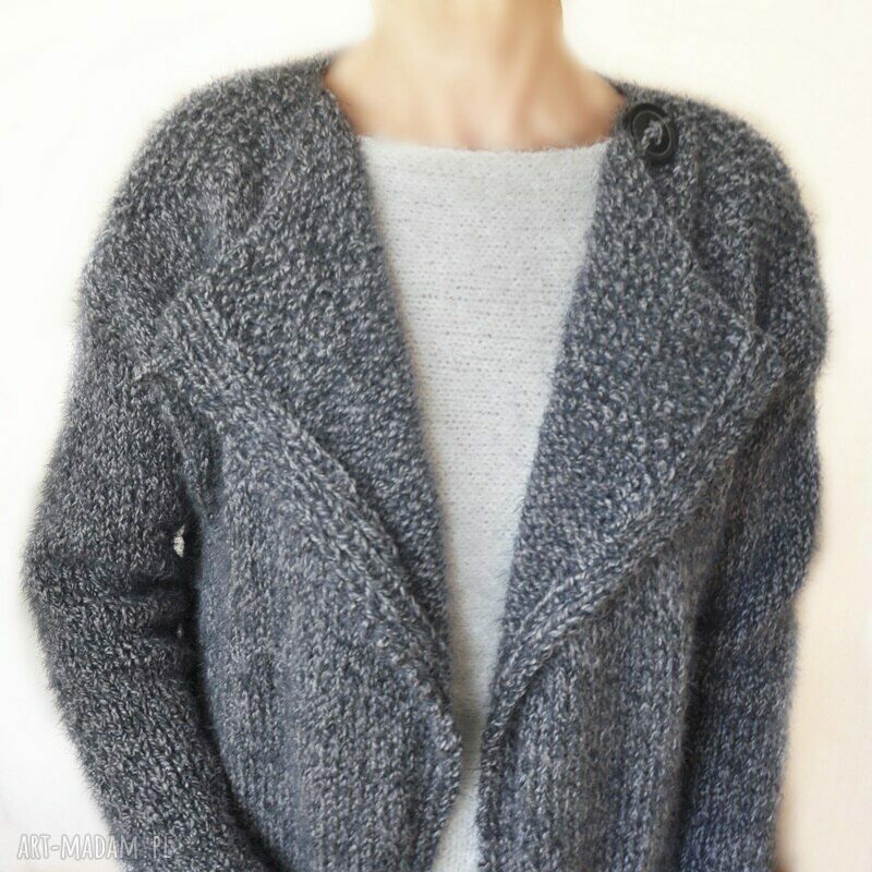 Asymetryczny, elegancki sweter handmade - kardigan z guzikiem