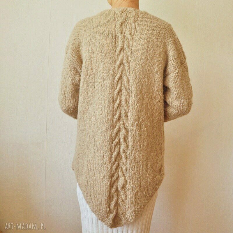 Asymetryczny, elegancki kardigan sweter handmade na drutach w kolorze nude (beż)