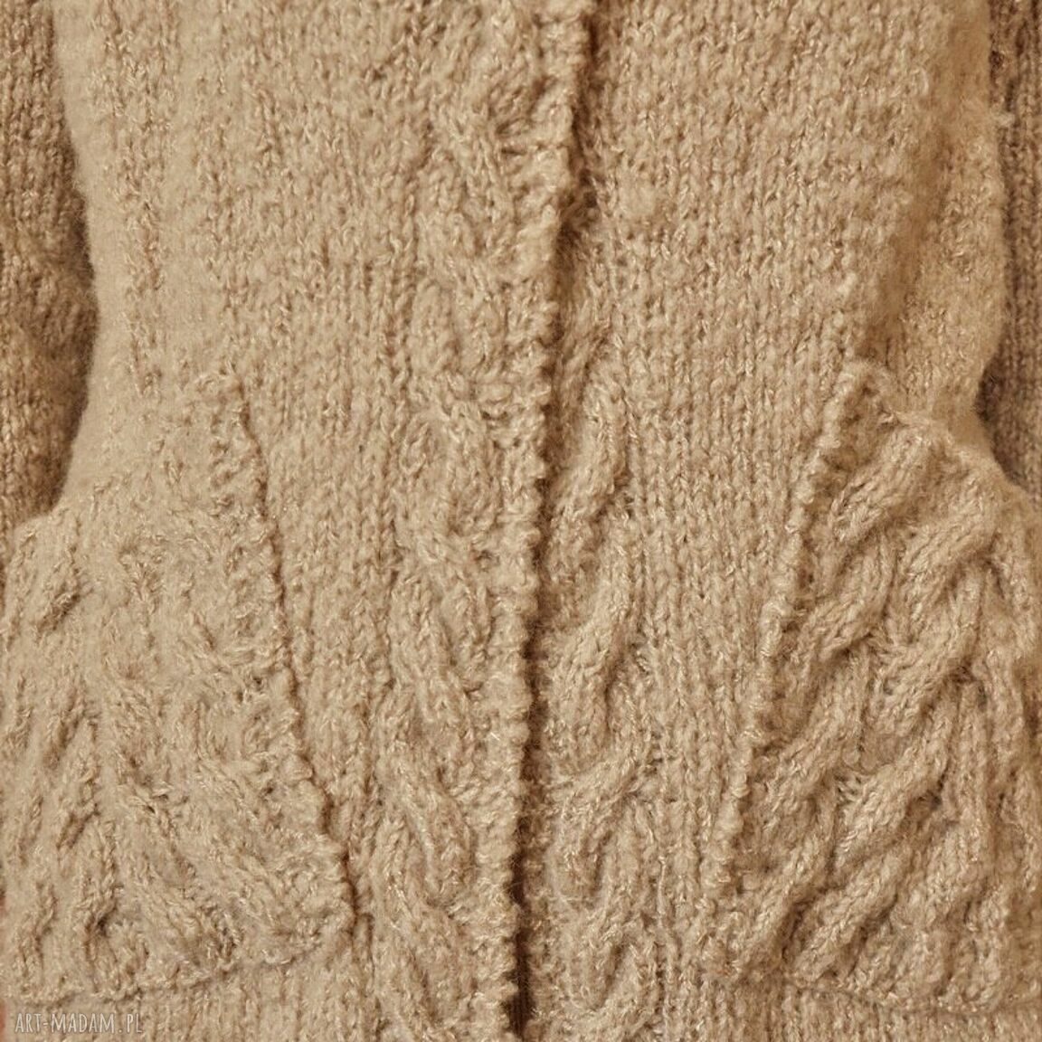 Asymetryczny, elegancki kardigan sweter handmade na drutach w kolorze nude (beż)