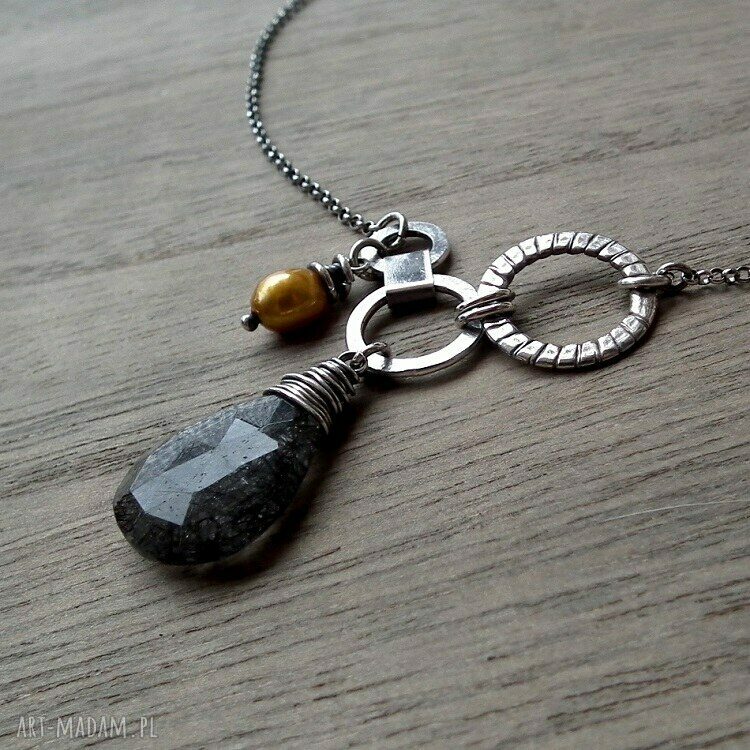 naszyjniki: ASYMETRYCZNY NASZYJNIK KWARC RUTYLOWY I PERŁA. HandMade