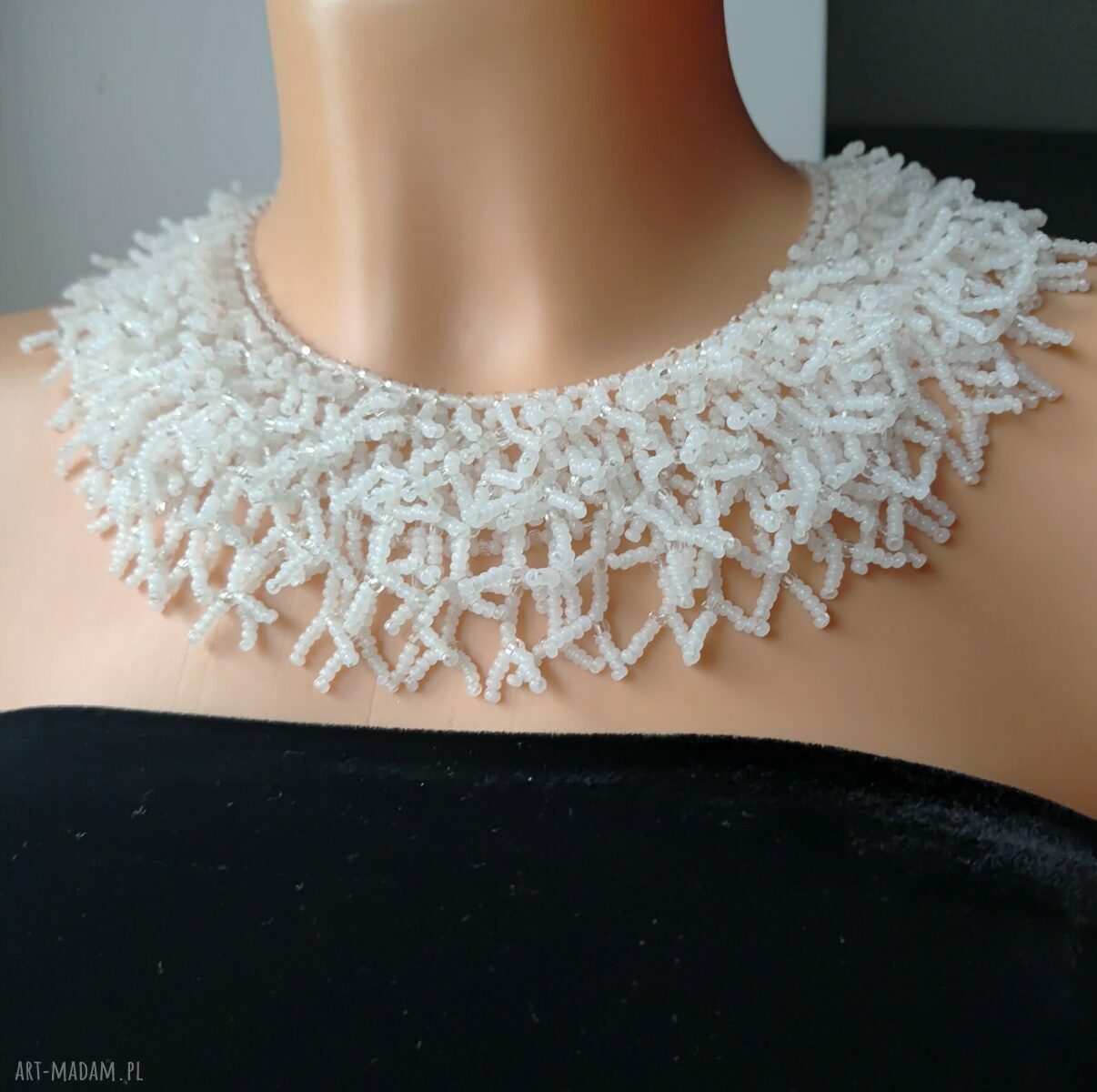 Biały naszyjnik White Grass - handmade z koralików crystal na ślub