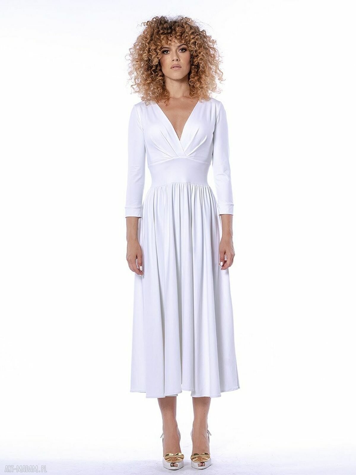 Audrey - elegancka suknia ślubna w bieli