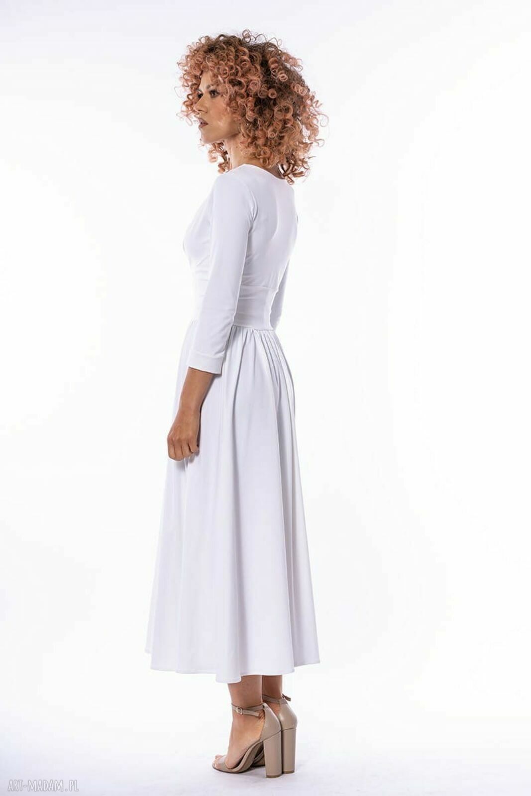 Audrey - elegancka suknia ślubna w bieli
