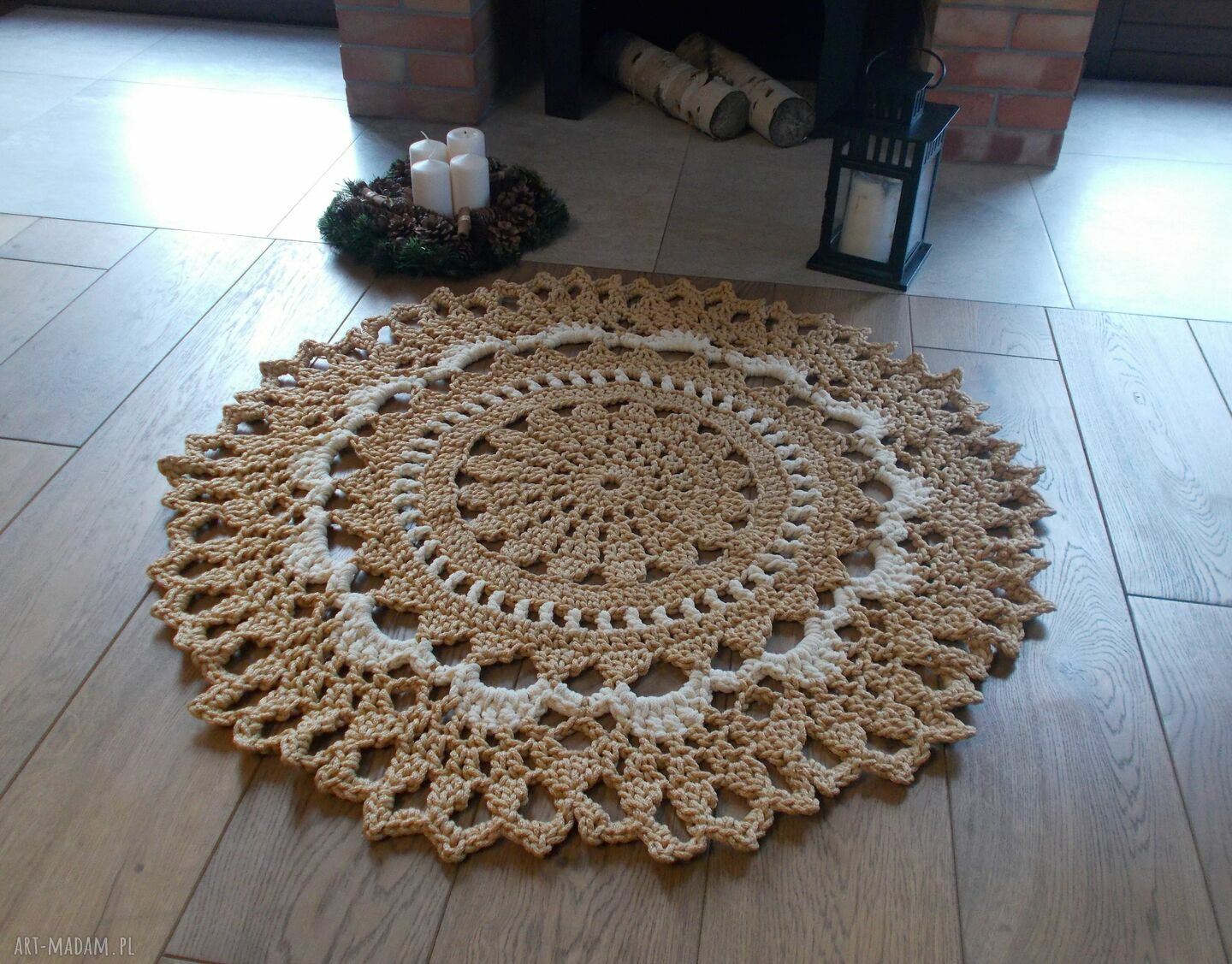 Dywan Aurelia 100 cm - okrągły, ażurowy rękodzieło w kolorze stare złoto