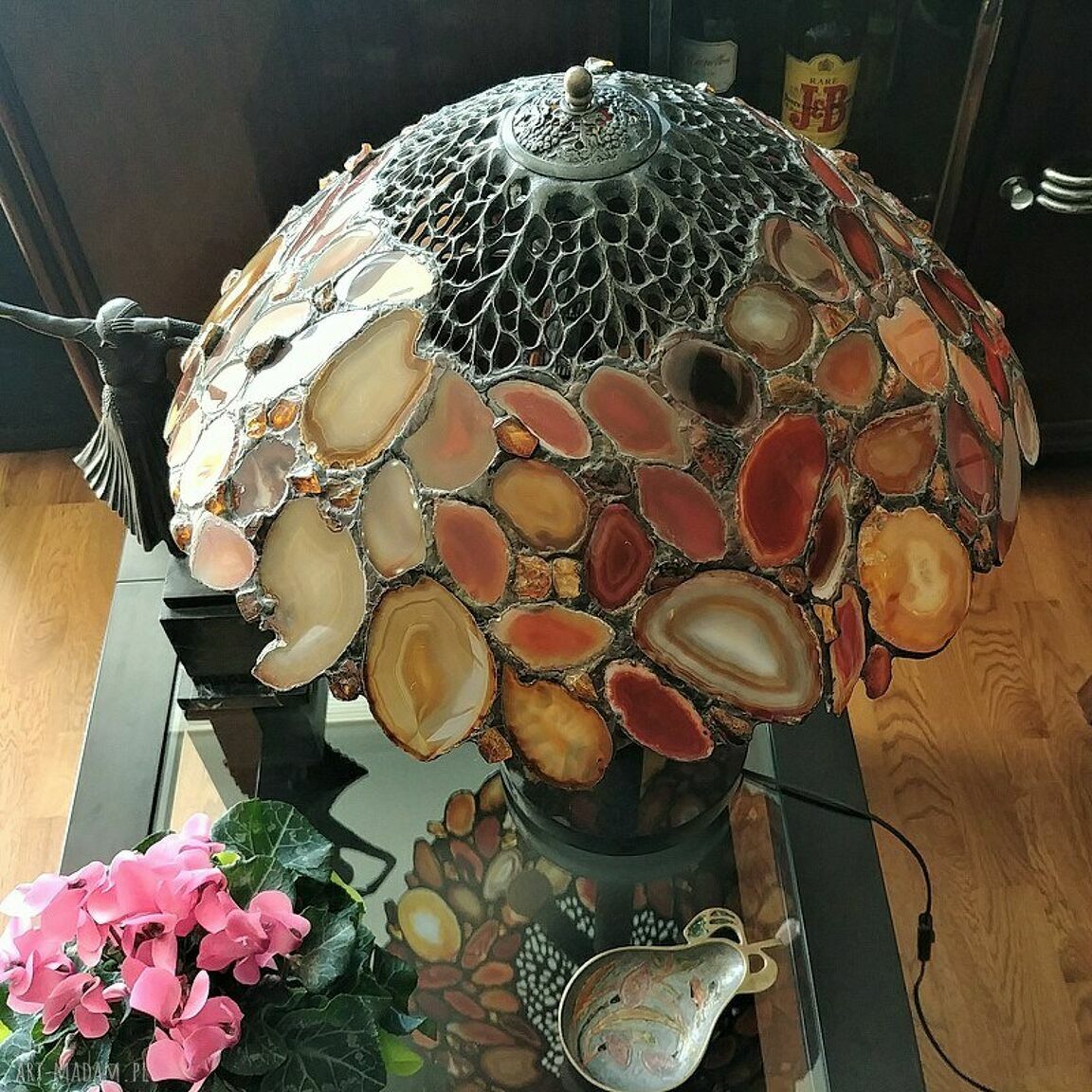 Autorska lampa Tiffany z ciętych agatów brazylijskich i bursztynu bałtyckiego