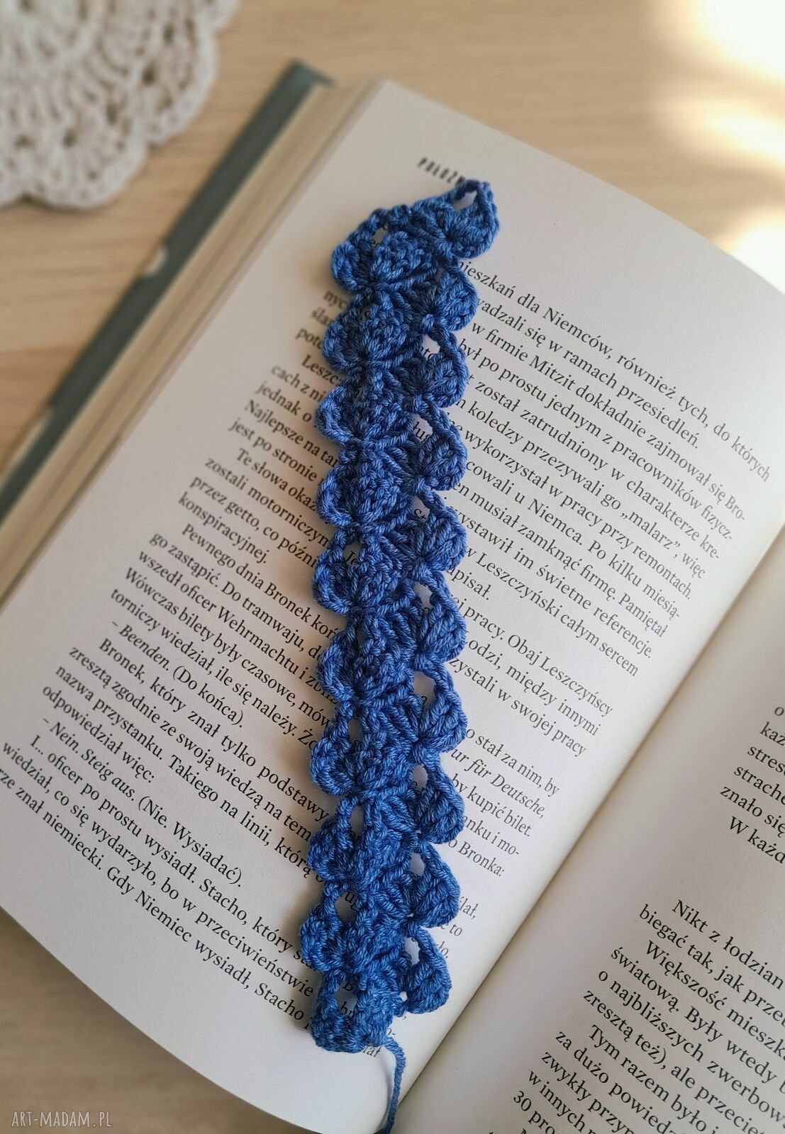 Ażurowa zakładka do książki handmade na szydełku