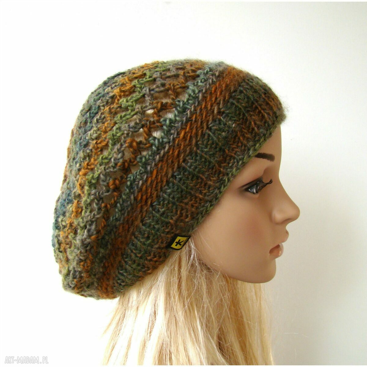 Ażurowy beret w jesiennych barwach