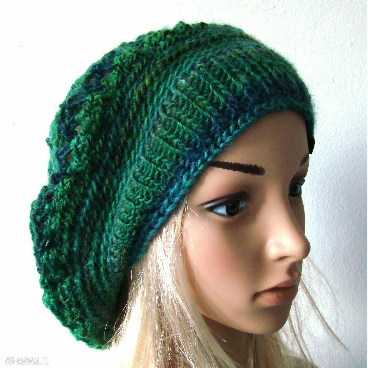ażurowy beret w zieleniach