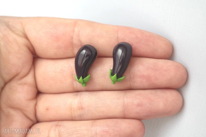 Bakłażany lekkie wkręty kolczyki handmade z modeliny Fimo, antyalergiczne sztyfty