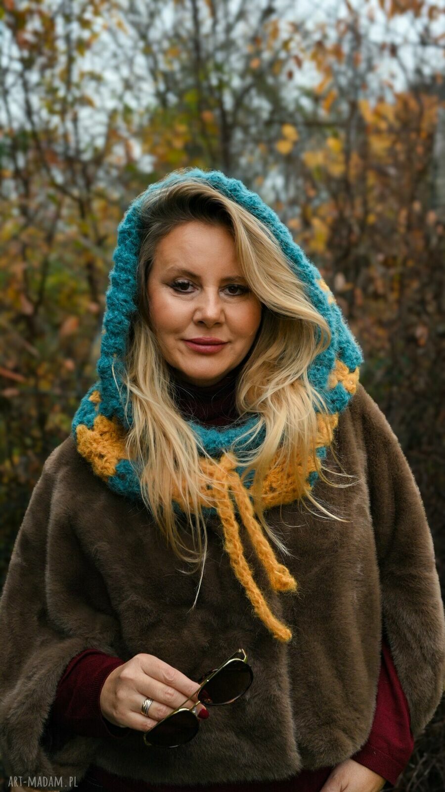 Balaclava z alpaki - ręcznie szydełkowana zimowa kominiarka w kwiaty oversize