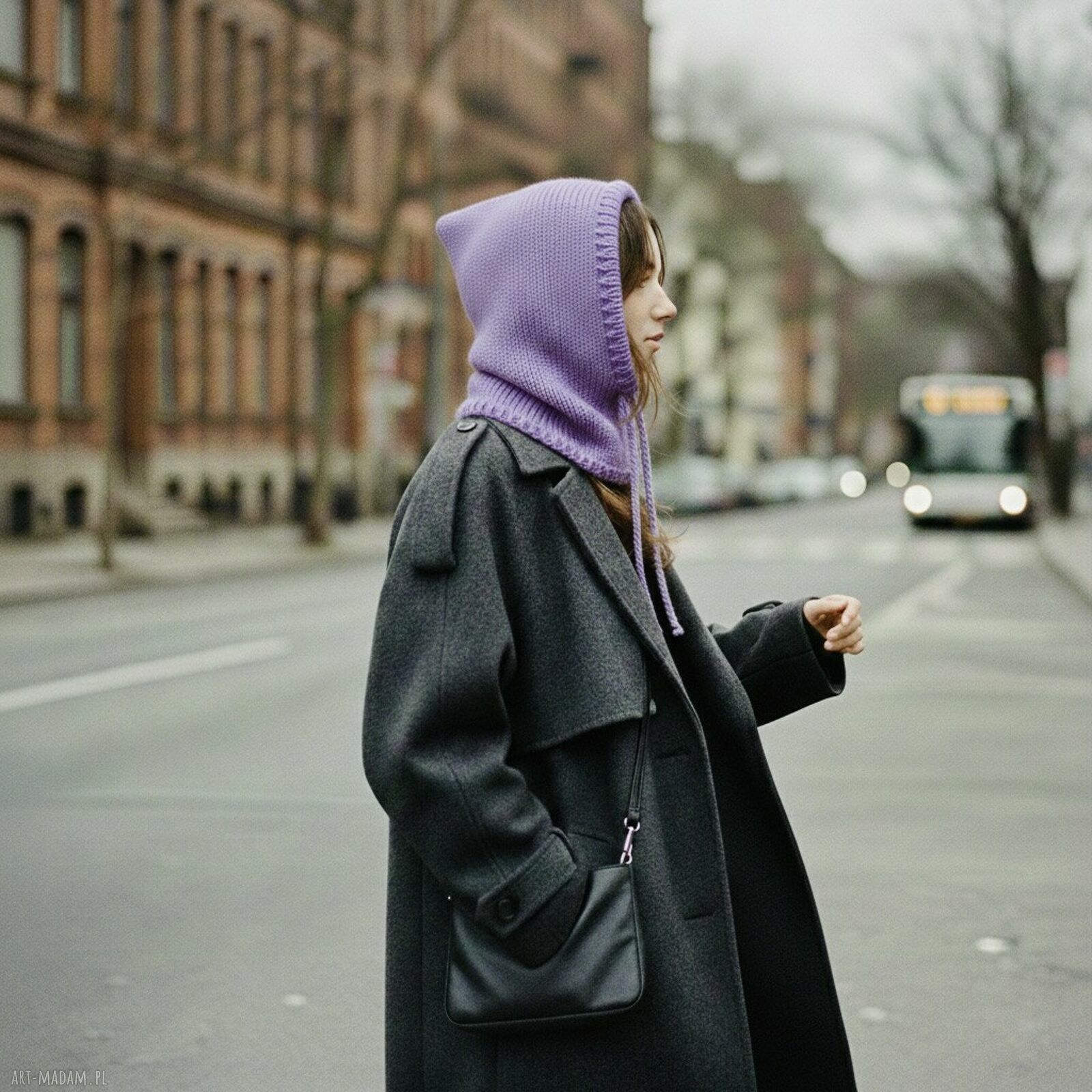 Liliowa balaclava oversize z merino - kominiarka z kapturem zamiast czapki