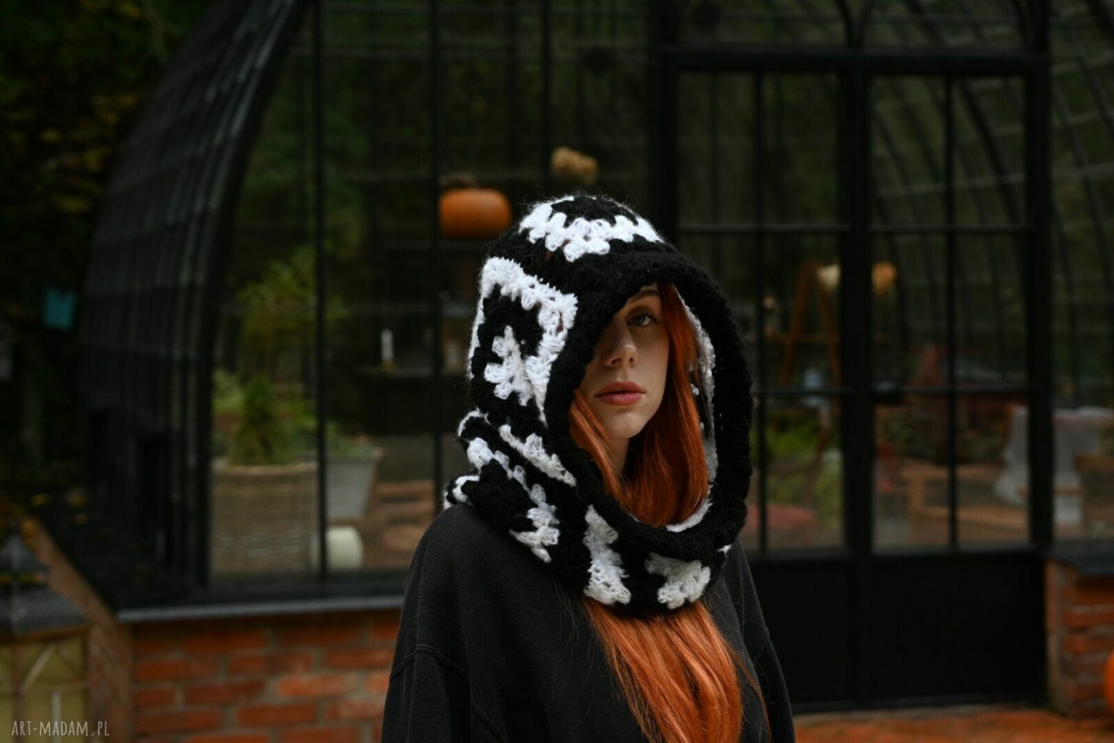 Balaclava z moheru - ręcznie szydełkowana czapka na zimę