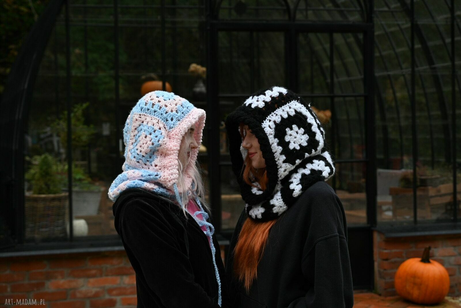 Balaclava z moheru - ręcznie szydełkowana czapka na zimę