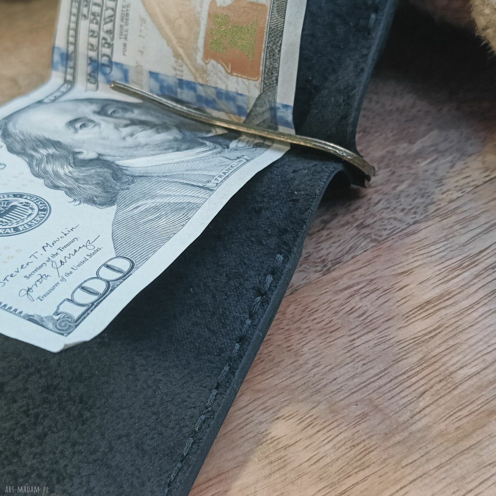 Portfel banknotówka z klipsem na banknoty i karty z grawerem - skórzany