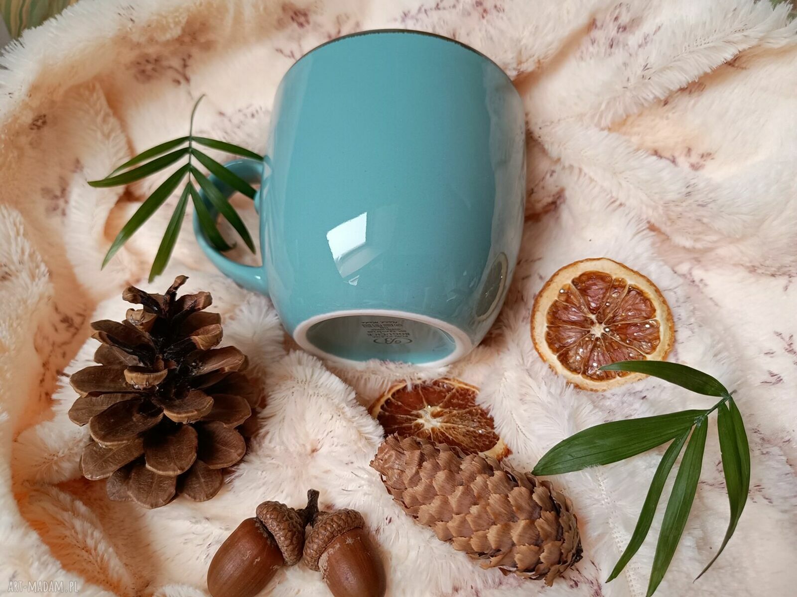 Barwny ręcznie malowany kubek z jeleniem w tajemniczym lesie 480 ml