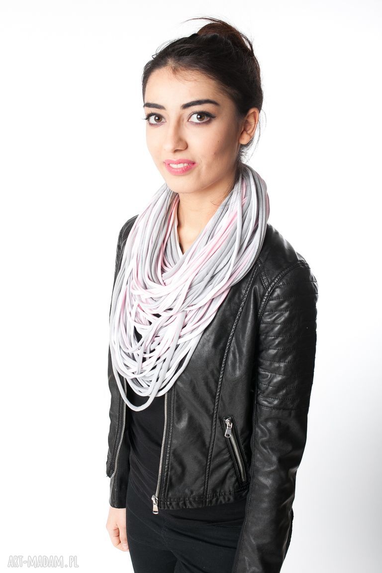 naszyjniki: maszyjnik dzianinowy biały szary pudrowy róż Ręcznie zrobione