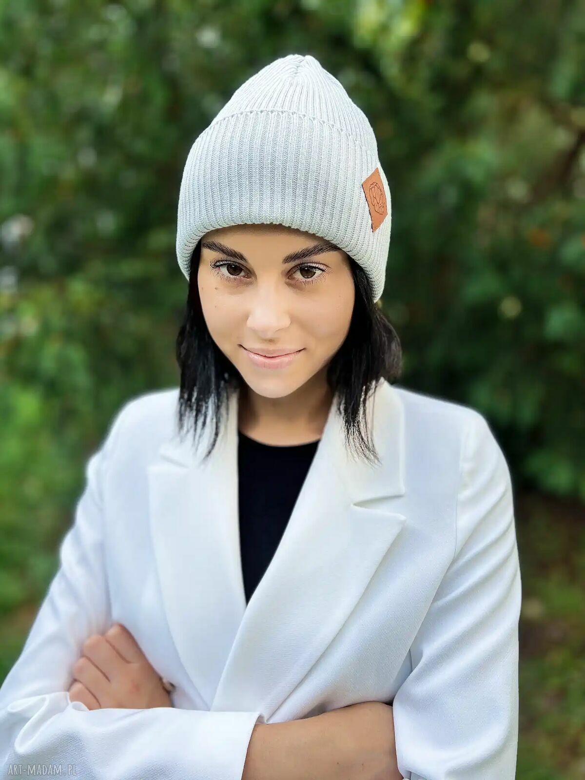 Bawełniana czapka beanie 2w1 z ekoskórkowym logo „Jasny szary”
