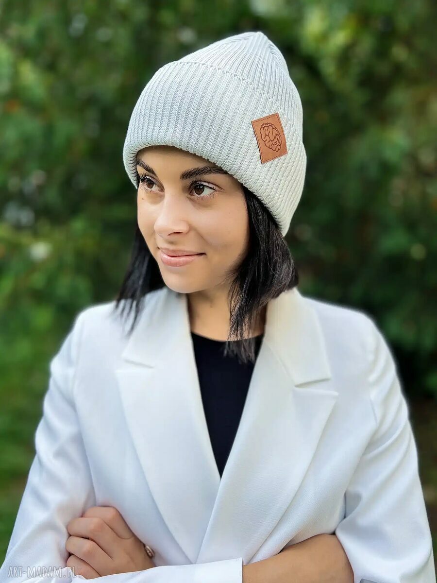 Bawełniana czapka beanie 2w1 z ekoskórkowym logo „Jasny szary”