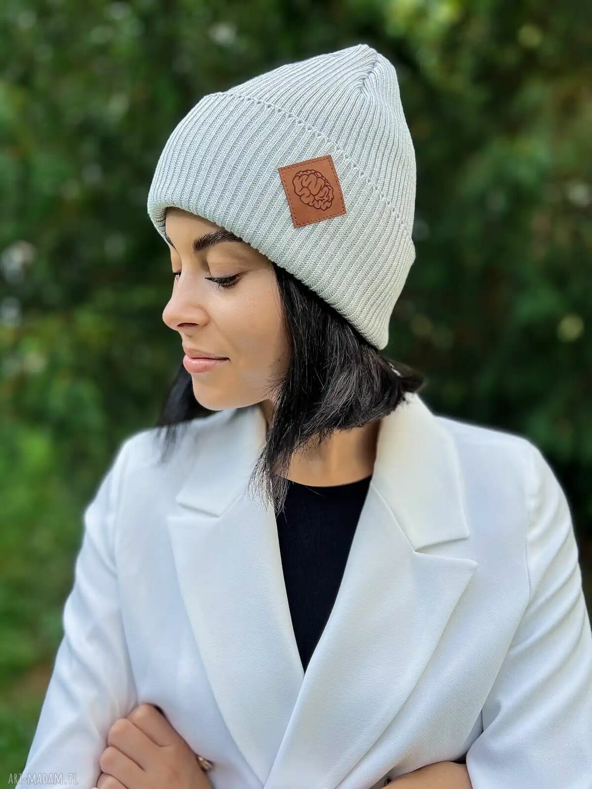 Bawełniana czapka beanie 2w1 z ekoskórkowym logo „Jasny szary”