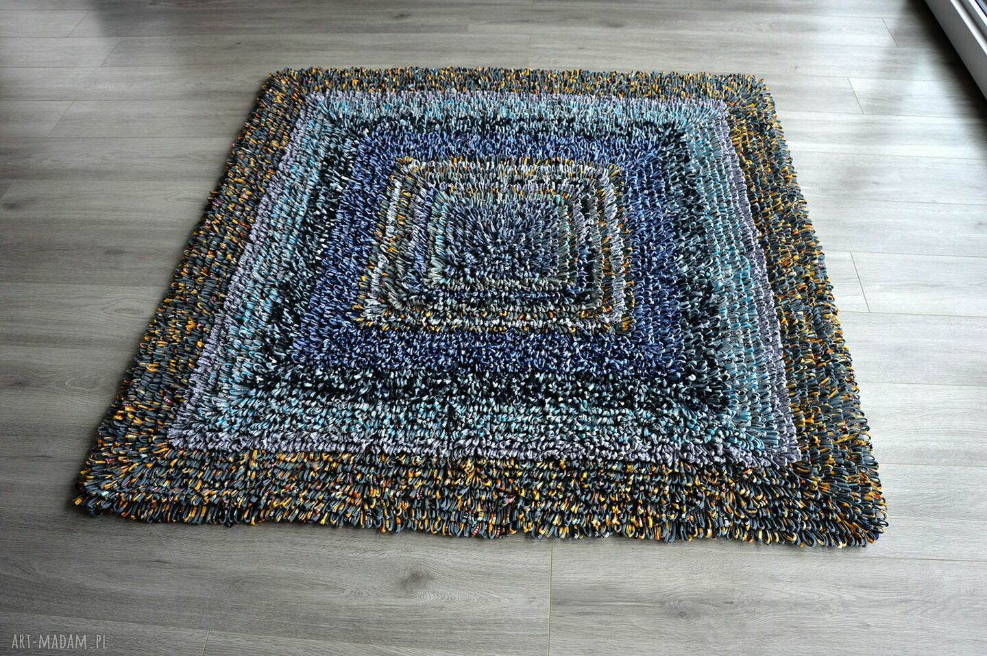 Kwadratowy bawełniany dywan 150x150 cm w odcieniach szarości
