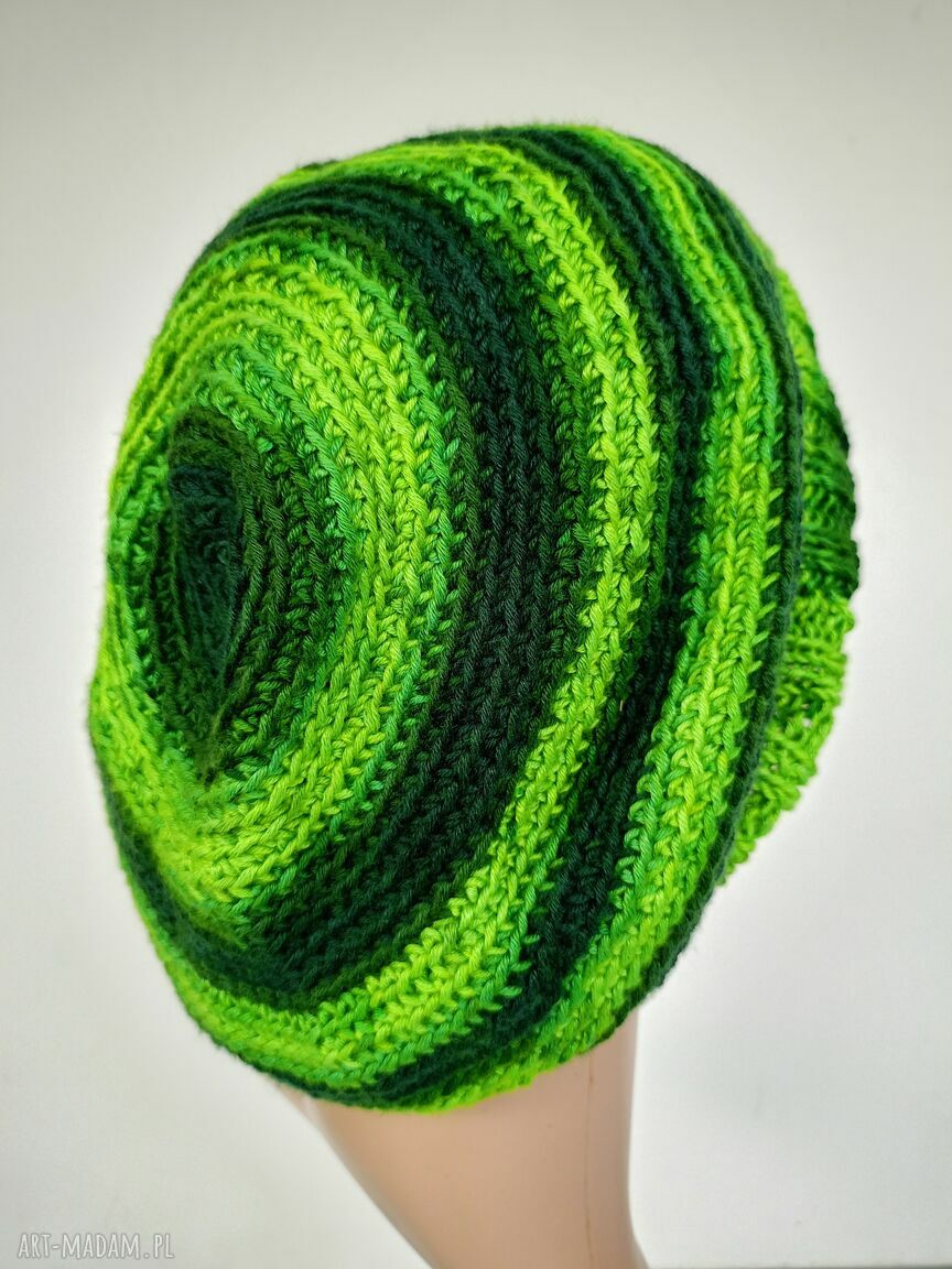Bawełniany obszerny beret damski w zieleniach