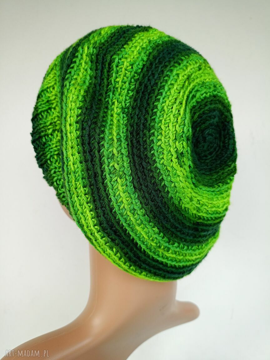 Bawełniany obszerny beret damski w zieleniach