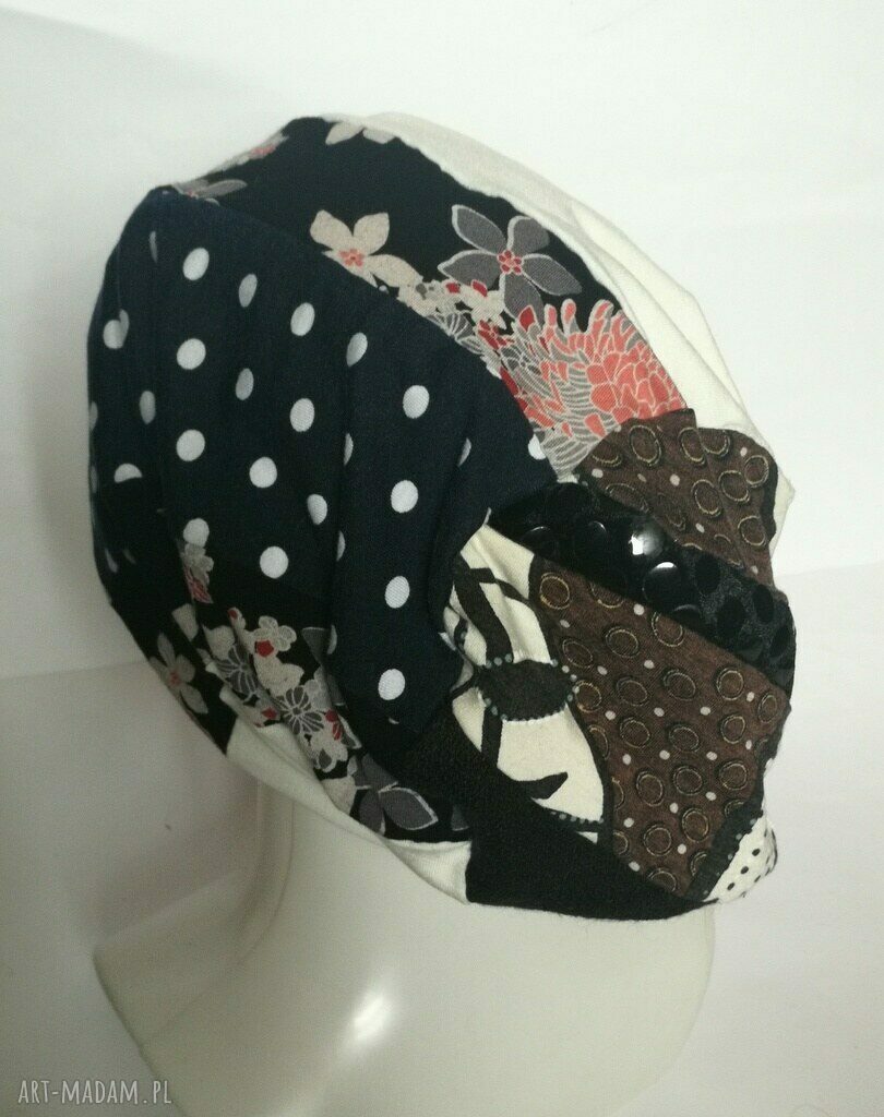 Będę jak foka płetwami klaskać - czapka damska na podszewce Ruda Klara (grochy boho)