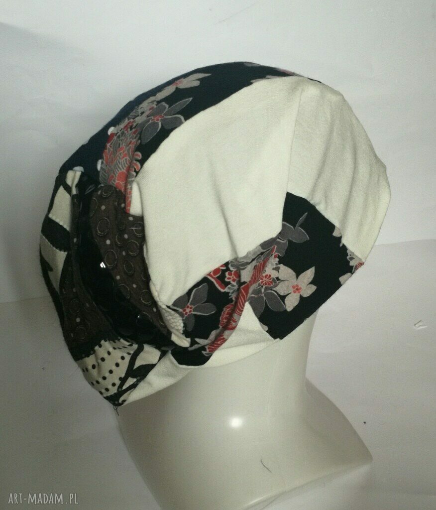 Będę jak foka płetwami klaskać - czapka damska na podszewce Ruda Klara (grochy boho)