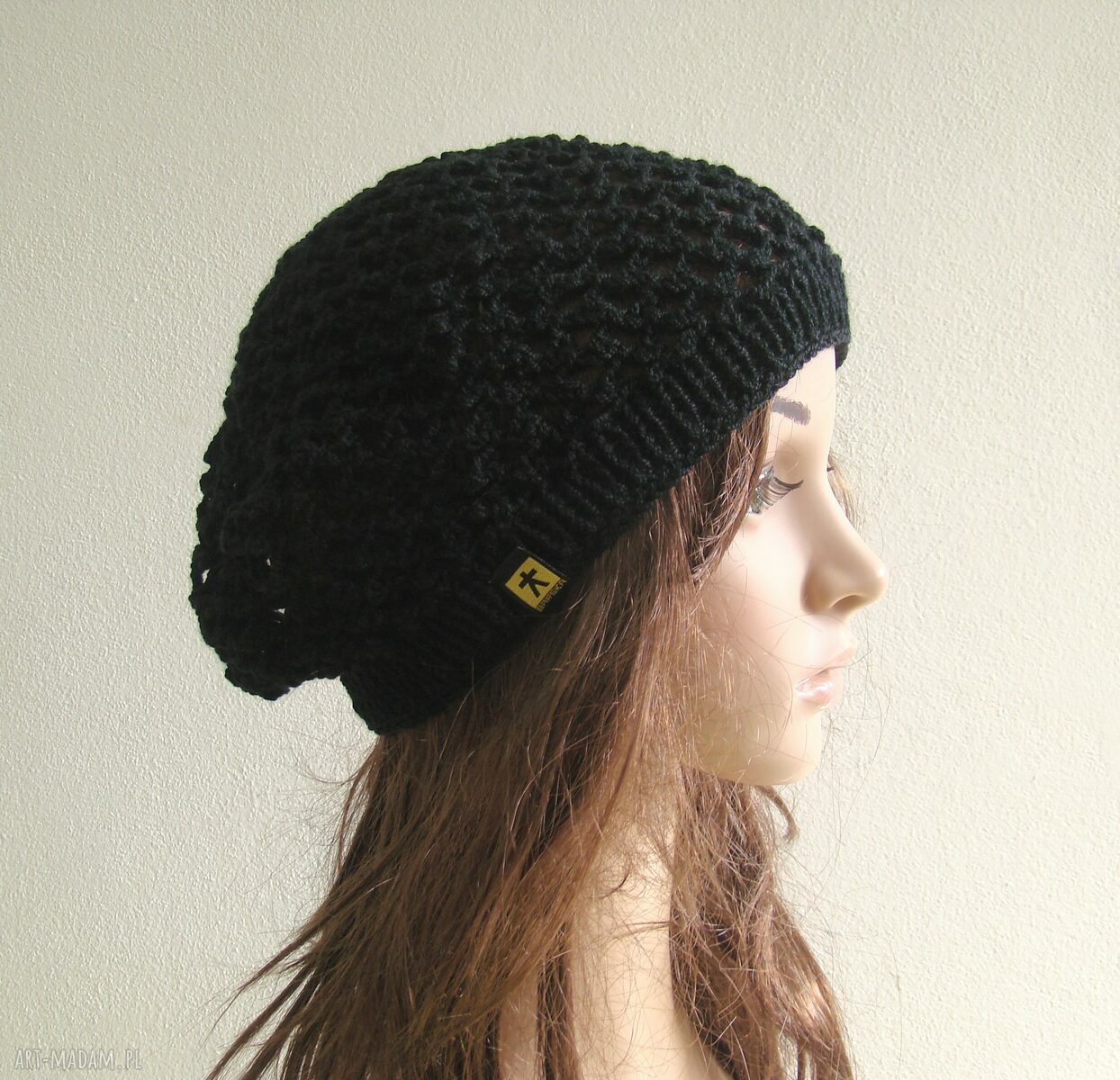 beret ażurowy czarny