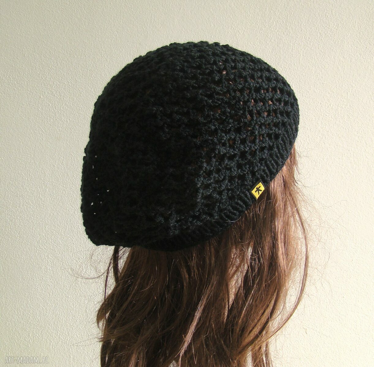 beret ażurowy czarny