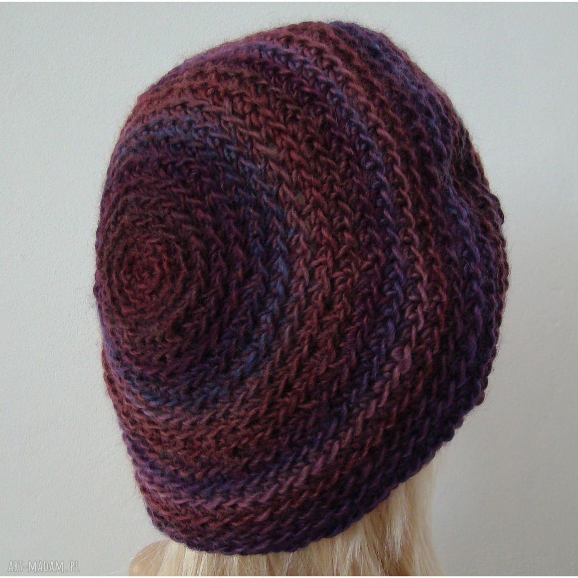 beret we fioletach