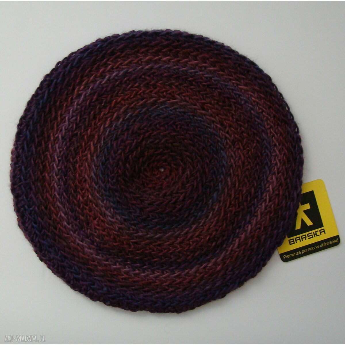 beret we fioletach