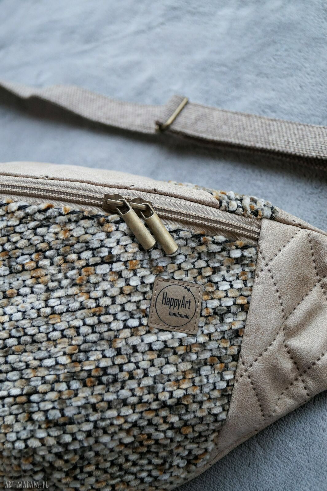 Beżowa nerka XXL na ukos - handmade w beżowym patchworku
