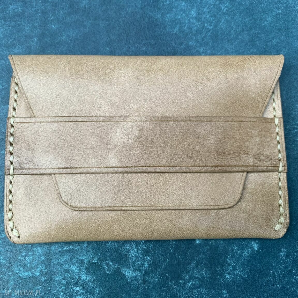Beżowy minimalistyczny portfel skóry ręcznie uszyty mały damski