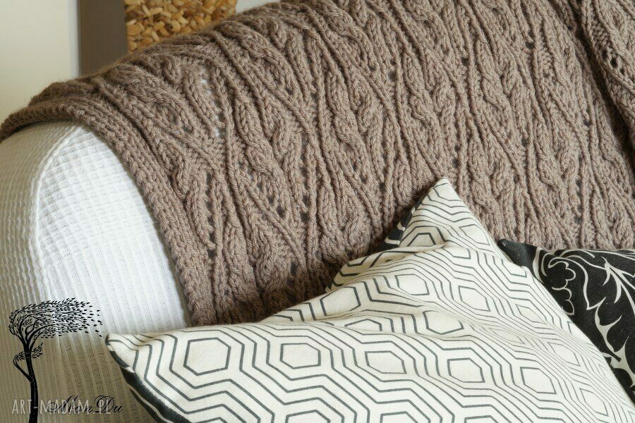 Beżowy pled
