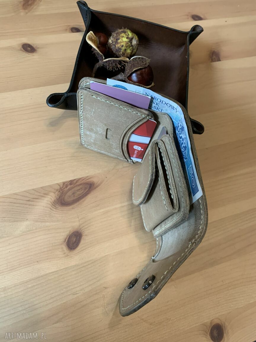 portfele: Beżowy portfel damski na bilon ze skóry ręcznie uszyty. Handmade